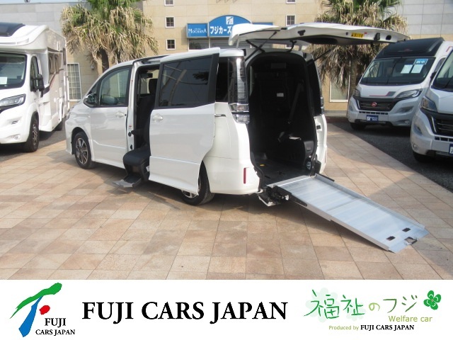 ヴォクシー 福祉車両 ウェルキャブ スロープ リフトアップシート