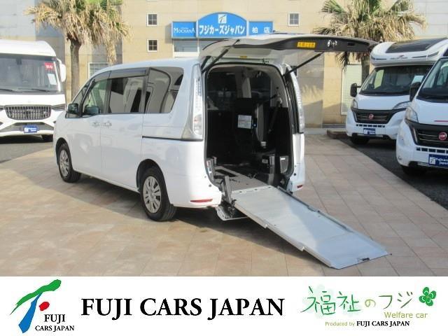 セレナ 福祉車両 リヤスロープ 車いす2基