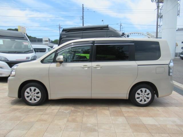 トヨタ ヴォクシー