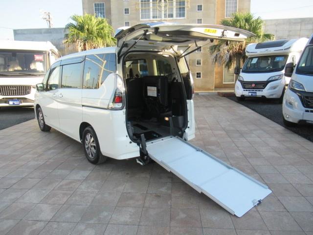 日産 セレナ