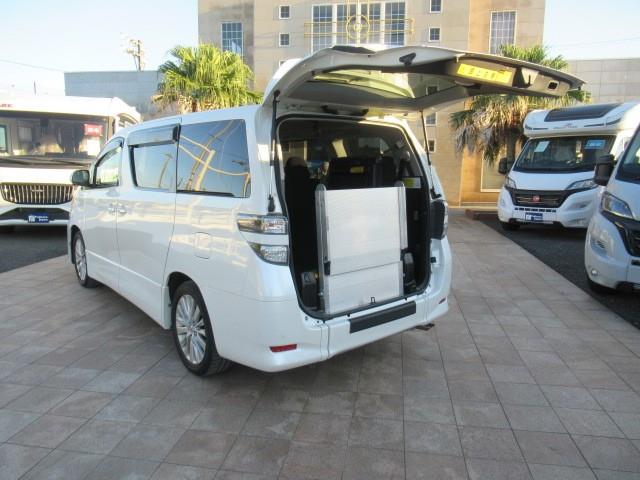 トヨタ ヴェルファイア