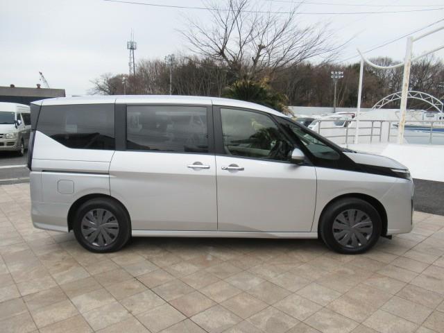 日産 セレナ