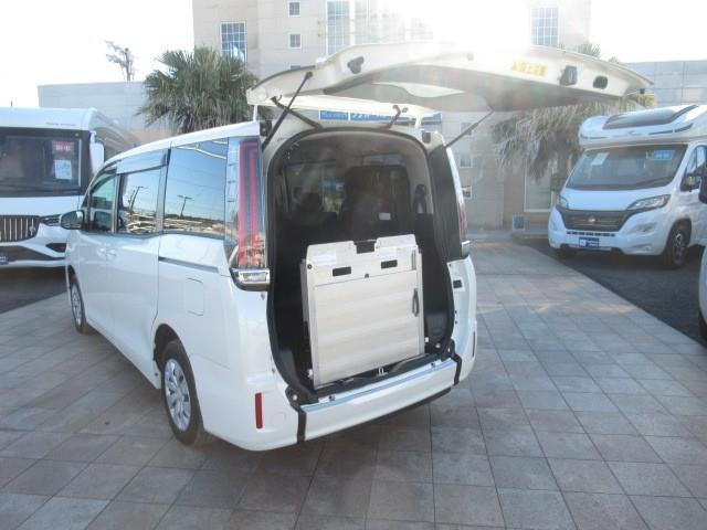 トヨタ ノア