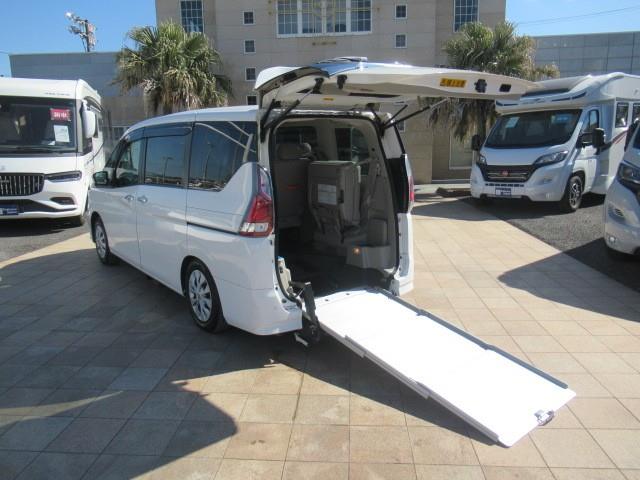 日産 セレナ