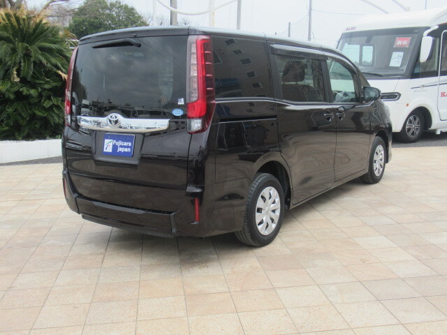 トヨタ ノア