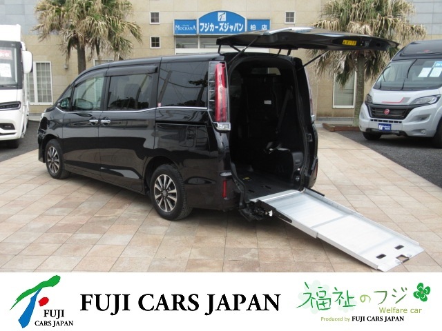 エスクァイア 福祉車両 ウェルキャブ タイプ1 車いす2基