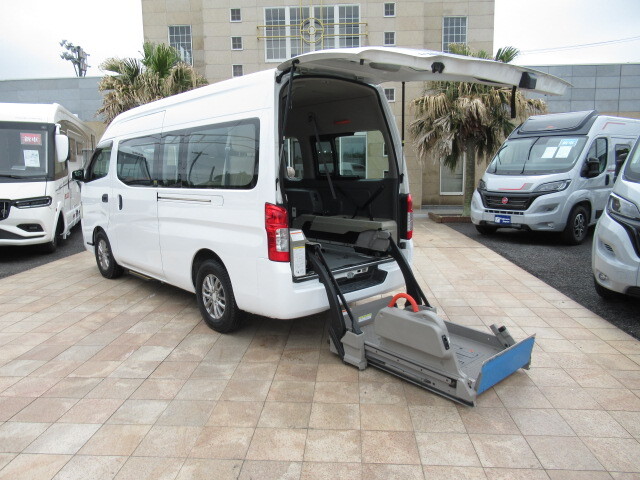 日産 NV350キャラバン