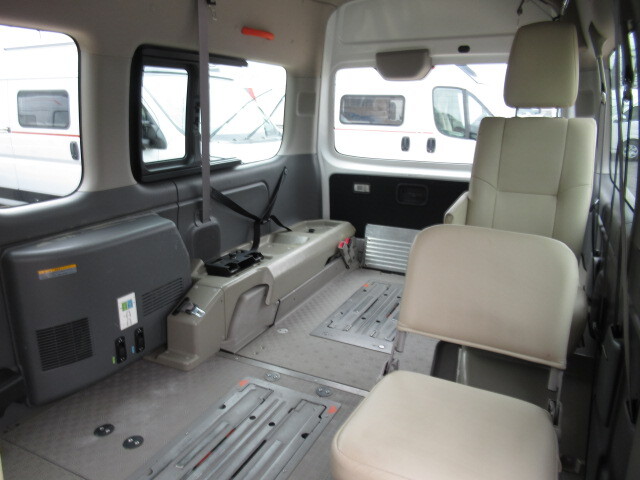 日産 NV350キャラバン