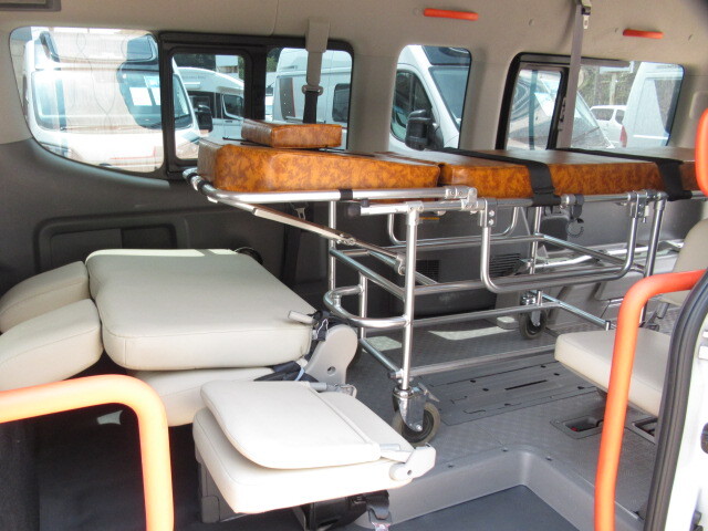 日産 NV350キャラバン