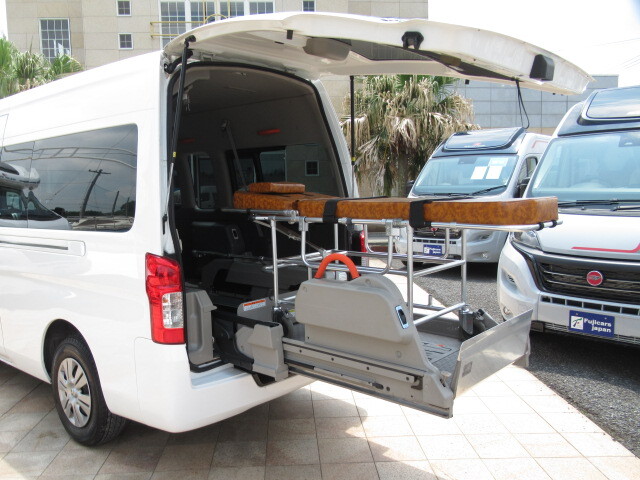 日産 NV350キャラバン