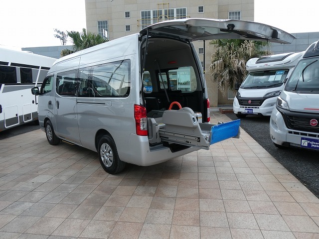 日産 NV350キャラバン