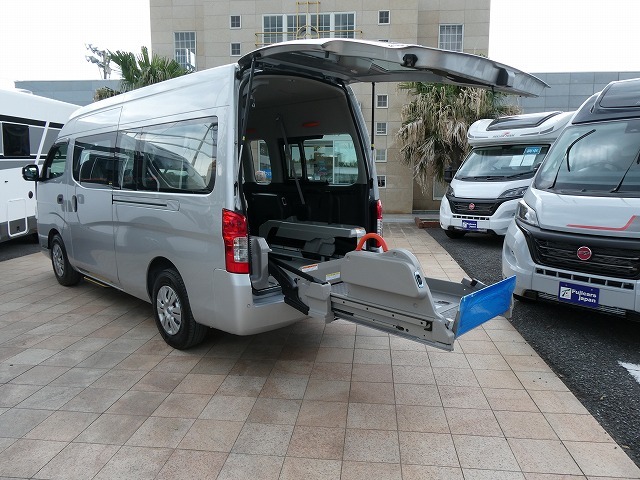 日産 NV350キャラバン