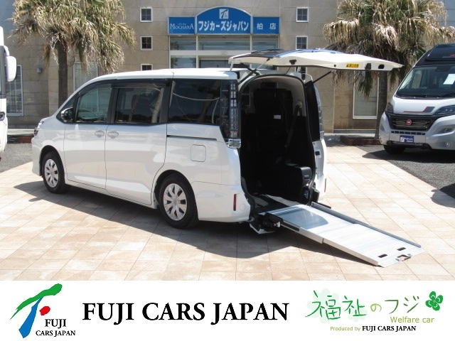 ヴォクシー 福祉車両 スロープ ウェルキャブ タイプ1