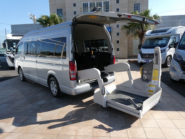 トヨタ ハイエース