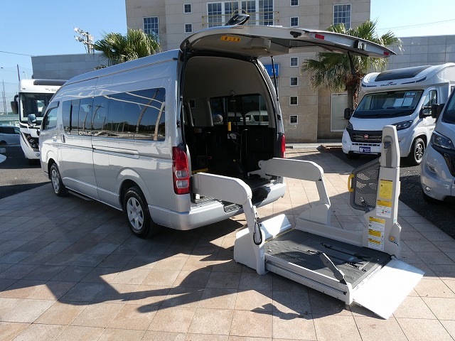 トヨタ ハイエース