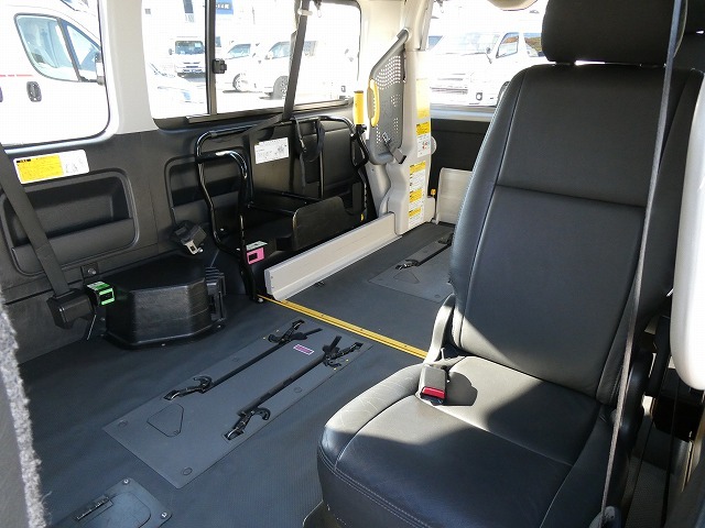 トヨタ ハイエース