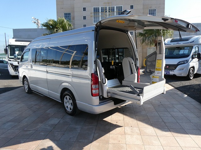 トヨタ ハイエース