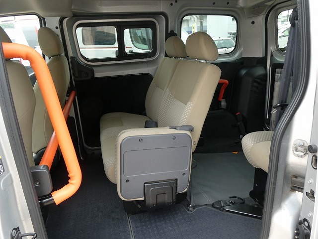 日産 NV200バネット