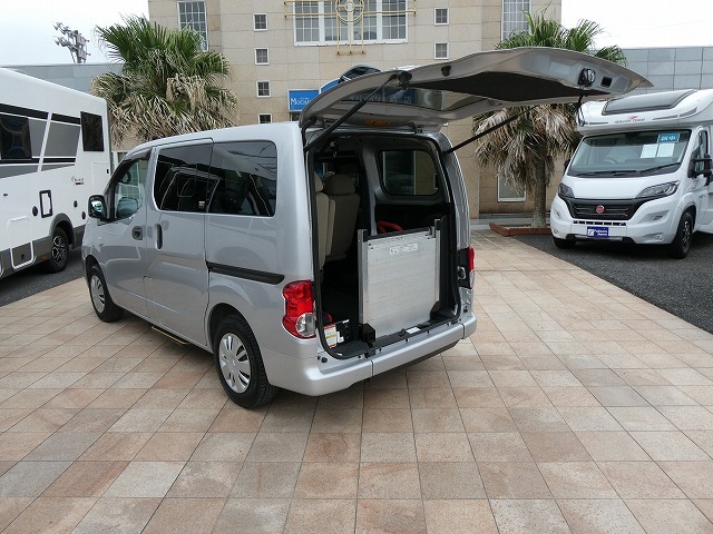 日産 NV200バネット