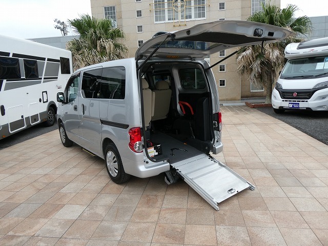 日産 NV200バネット