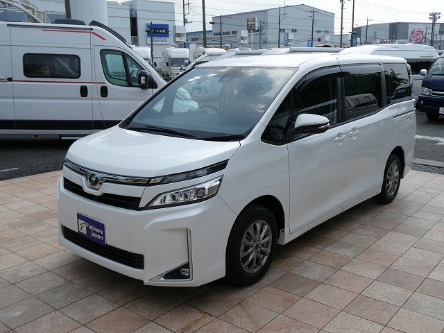 トヨタ ヴォクシー