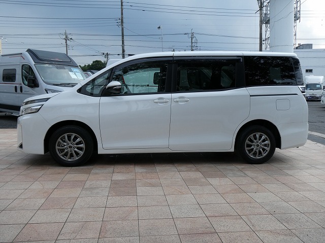 トヨタ ヴォクシー