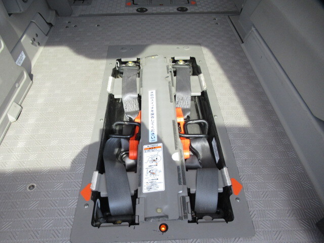 日産 NV350キャラバン