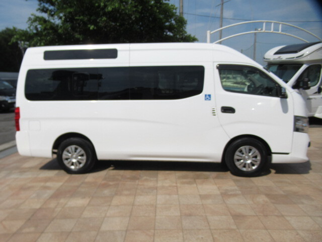 日産 NV350キャラバン