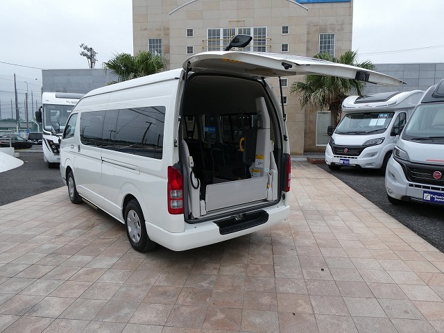 トヨタ ハイエース