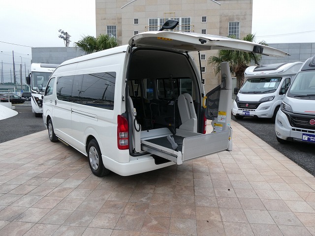 トヨタ ハイエース