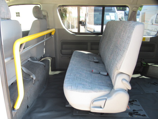 トヨタ ハイエース