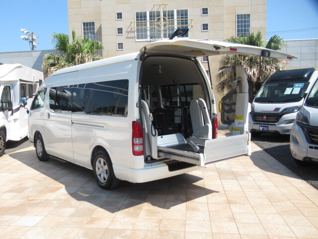 トヨタ ハイエース