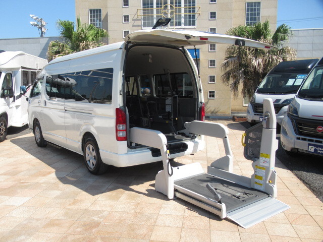 トヨタ ハイエース