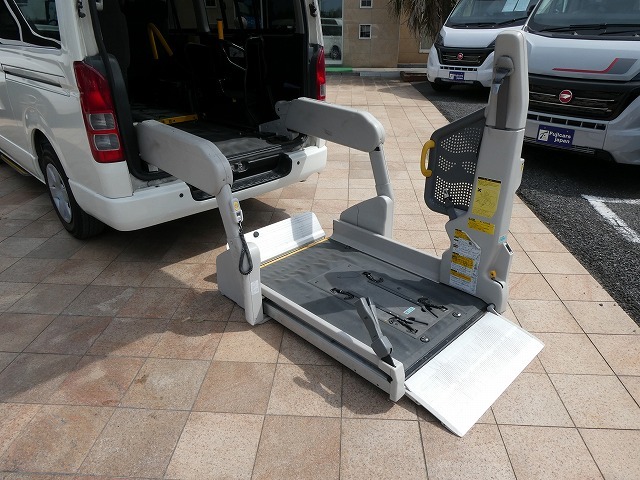 トヨタ ハイエース