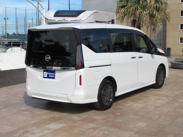 日産 セレナ