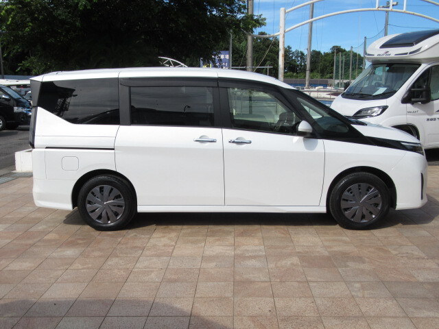 日産 セレナ