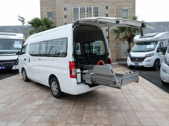 日産 NV350キャラバン