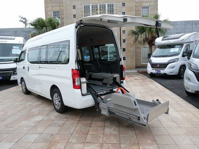 日産 NV350キャラバン
