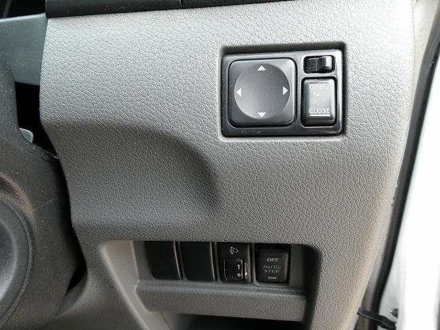 日産 NV350キャラバン