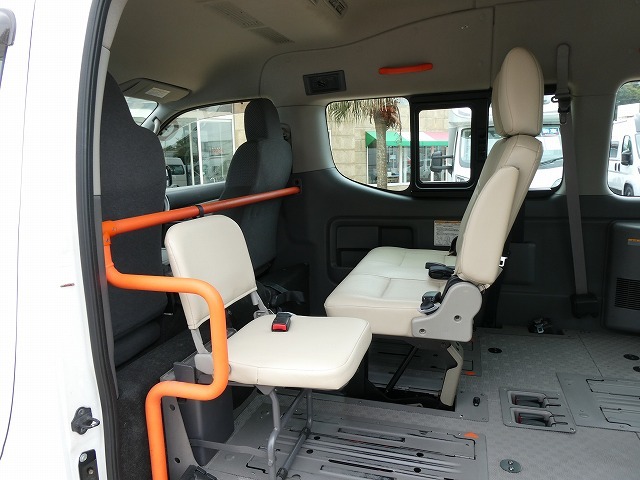 日産 NV350キャラバン