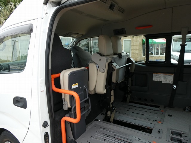 日産 NV350キャラバン