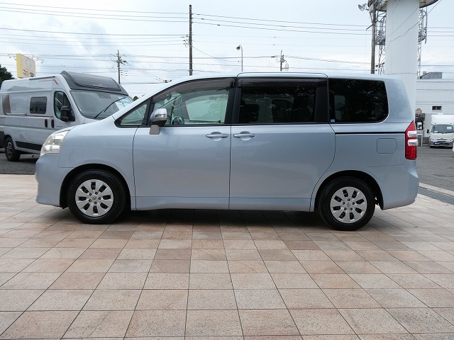 トヨタ ノア