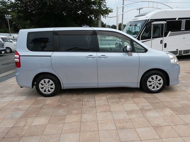 トヨタ ノア