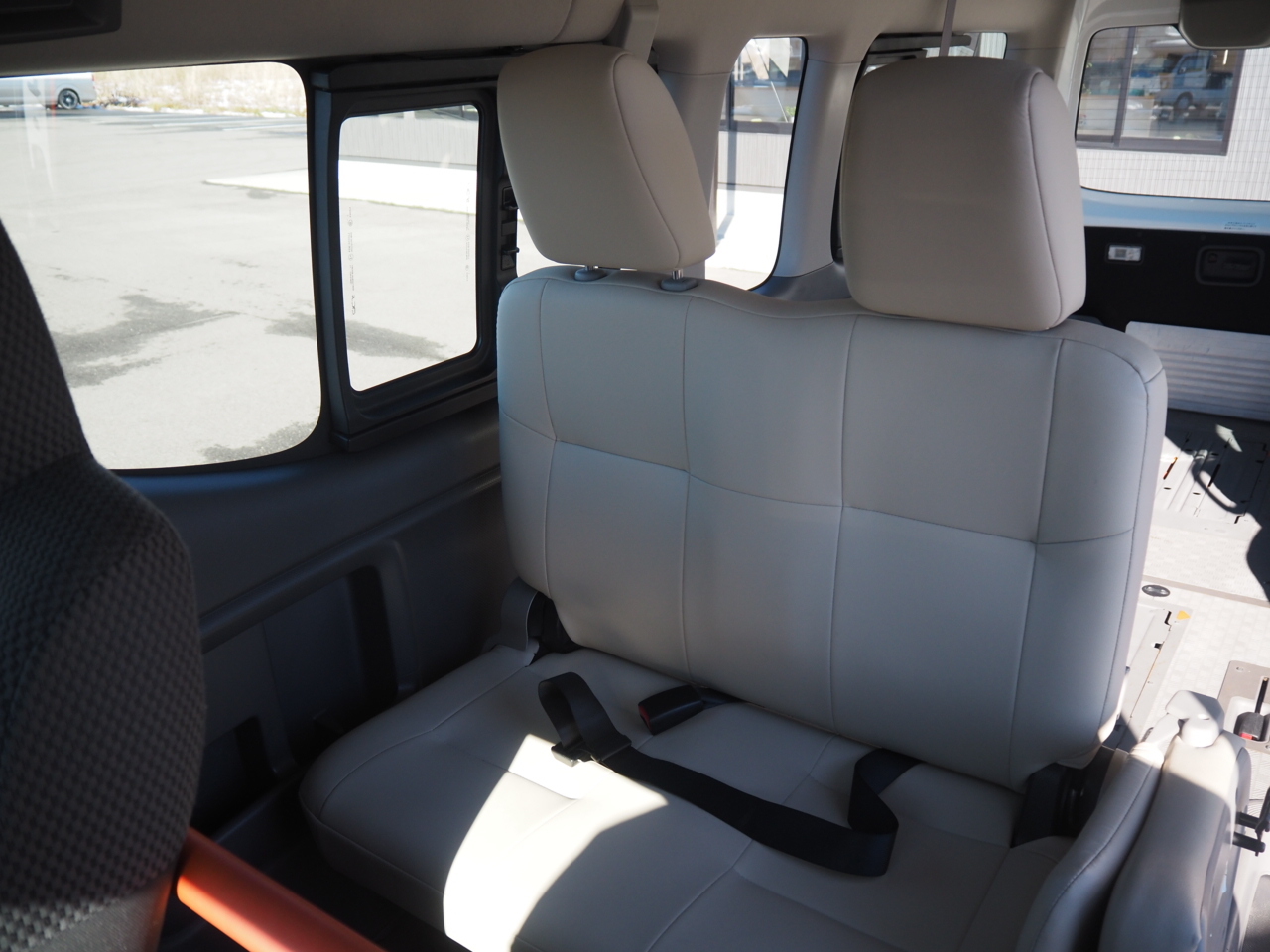 日産 NV350キャラバン