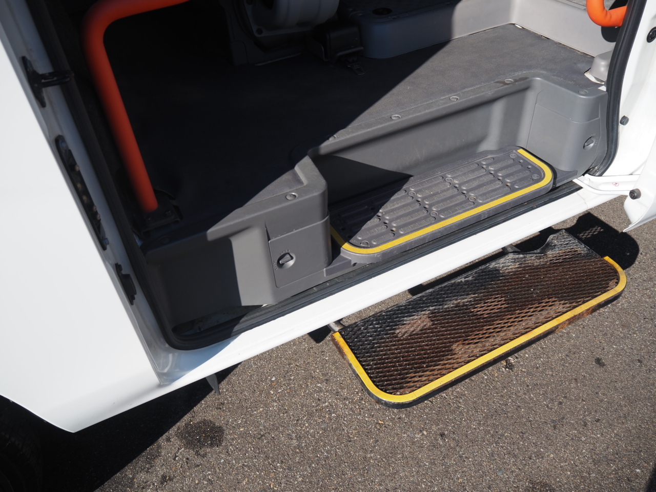 日産 NV350キャラバン