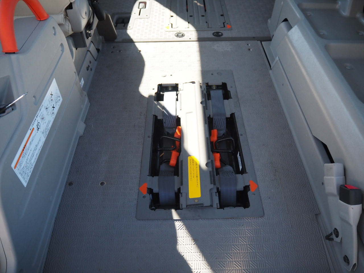 日産 NV350キャラバン