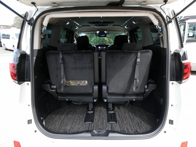 トヨタ ヴェルファイアHV