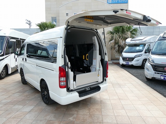 トヨタ ハイエース