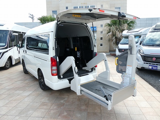 トヨタ ハイエース