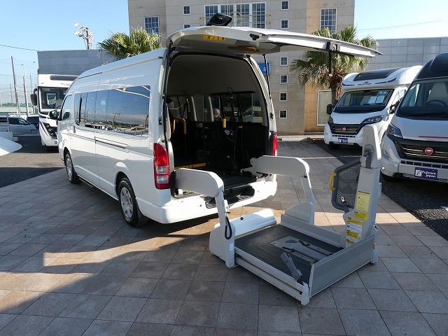 トヨタ ハイエース